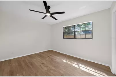 637 W Lakeshore Drive, Clermont, FL 34711 - Photo 23