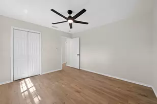 637 W Lakeshore Dr, Clermont, FL 34711 - Photo 35