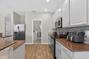 24215 Weldon Dr, Eustis, FL 32736 - Photo 11