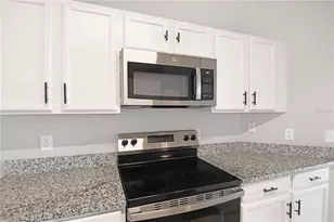915 Knollwood Dr, Davenport, FL 33837 - Photo 5