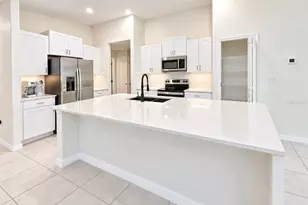 7111 Amelia Cove Ct, Sun City Center, FL 33573 - Photo 9