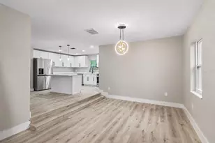 1702 NW 27th Ave, Ocala, FL 34475 - Photo 3