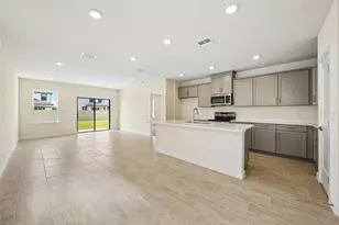 3243 Cup Dr, Lakeland, FL 33803 - Photo 9