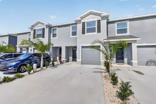 567 Mangrove Shade Cir, Apollo Beach, FL 33572 - Photo 3