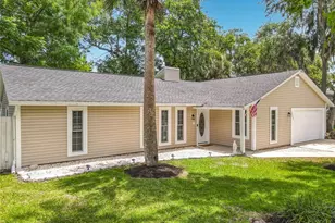 1415 Travelers Palm Dr, Edgewater, FL 32132 - Photo 1
