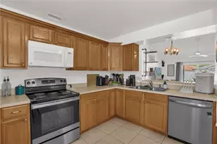 115 Coralwood Cir, Kissimmee, FL 34743 - Photo 13