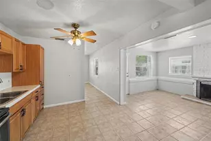 7062 47th St N, Pinellas Park, FL 33781 - Photo 9