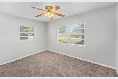 7062 47th Street N, Pinellas Park, FL 33781 - Photo 15