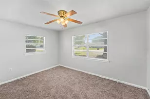 7062 47th St N, Pinellas Park, FL 33781 - Photo 15