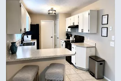 11177 Elgin Boulevard, Spring Hill, FL 34608 - Photo 7