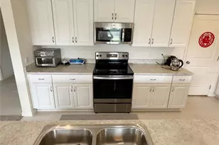 583 Black Eagle Dr, Groveland, FL 34736 - Photo 11