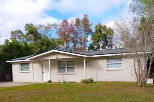 21377 Campbell Dr, Brooksville, FL 34601 - Photo 1