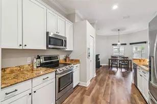 242 Blue Water St, Eustis, FL 32736 - Photo 11
