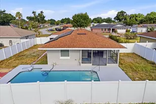 912 E Heron Cir, Winter Haven, FL 33884 - Photo 5