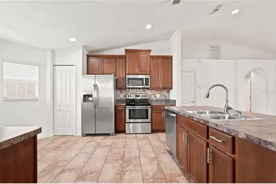 650 Hidden Lakes Court, Haines City, FL 33844 - Photo 11