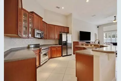8552 Keswick Pointe Drive, Orlando, FL 32829 - Photo 9