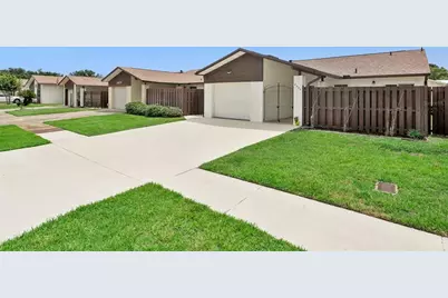 2026 Kings Crossing SW, Winter Haven, FL 33880 - Photo 1