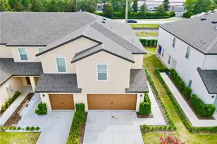 1738 Wynford Cir, Tavares, FL 32778 - Photo 3