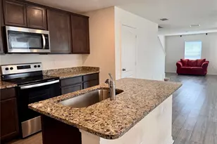 1738 Wynford Cir, Tavares, FL 32778 - Photo 7
