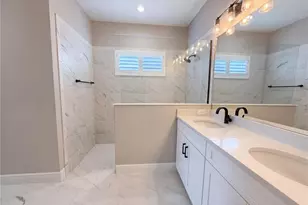 10710 Falling Leaf Ct, Parrish, FL 34219 - Photo 15