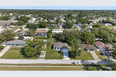 922 N Fairbairn Drive, Deltona, FL 32725 - Photo 5