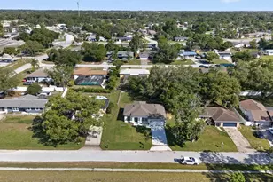 922 N Fairbairn Dr, Deltona, FL 32725 - Photo 5