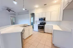203 Taylor Bay Ln, Brandon, FL 33510 - Photo 9