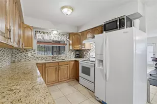 2276 Pennsylvania Ave, Oviedo, FL 32765 - Photo 7