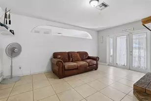 2276 Pennsylvania Ave, Oviedo, FL 32765 - Photo 5