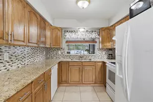 2276 Pennsylvania Ave, Oviedo, FL 32765 - Photo 9