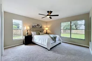 7672 Telford Ct, Orlando, FL 32818 - Photo 9