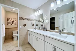 7672 Telford Ct, Orlando, FL 32818 - Photo 11