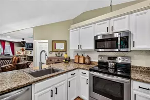 22733 Stallion Dr, Sorrento, FL 32776 - Photo 15