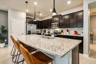 806 Paradise Dr, Davenport, FL 33897 - Photo 7