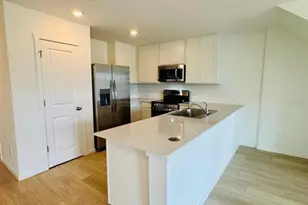 813 Lynx St, Davenport, FL 33837 - Photo 3