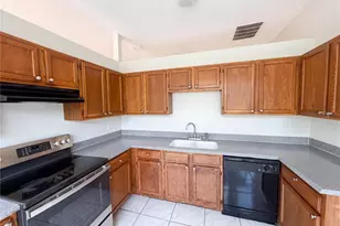 5263 Clarion Oaks Dr, Orlando, FL 32808 - Photo 7