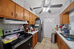 2615 Peel Ave, Orlando, FL 32806 - Photo 5