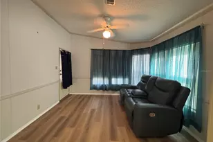 3945 N Citrus Cir, Zellwood, FL 32798 - Photo 11