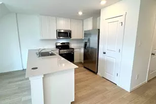 819 Lynx St, Davenport, FL 33837 - Photo 3
