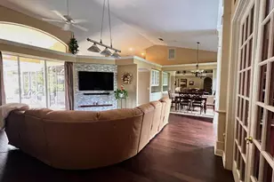 8333 Eagle Lake Dr, Sarasota, FL 34241 - Photo 5