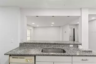 2726 6th Ave W, Bradenton, FL 34205 - Photo 19