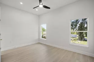 823 E McDonald Ave, Eustis, FL 32726 - Photo 9