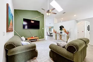 121 Bloomingdale Dr, Davenport, FL 33897 - Photo 3