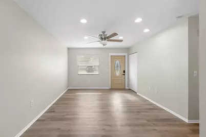 1221 E Court Street, Tarpon Springs, FL 34689 - Photo 11
