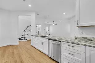 22 E Hazel St, Orlando, FL 32804 - Photo 11