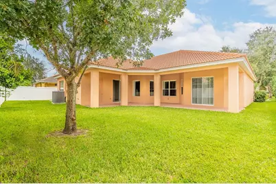 3877 Shoreview Drive, Kissimmee, FL 34744 - Photo 31