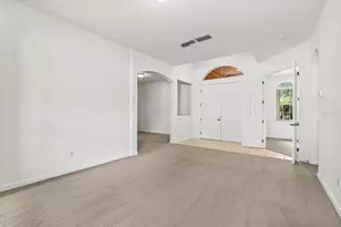 3877 Shoreview Dr, Kissimmee, FL 34744 - Photo 9