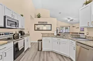 1722 Palmetto Pine Ln, Orlando, FL 32826 - Photo 9