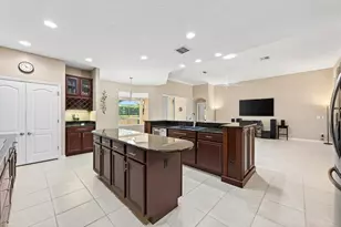 2425 Parkside Meadow Dr, Apopka, FL 32712 - Photo 9
