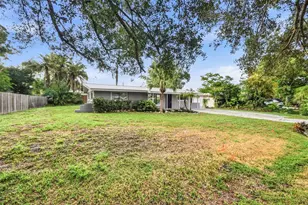 5917 Olive Ave, Sarasota, FL 34231 - Photo 3